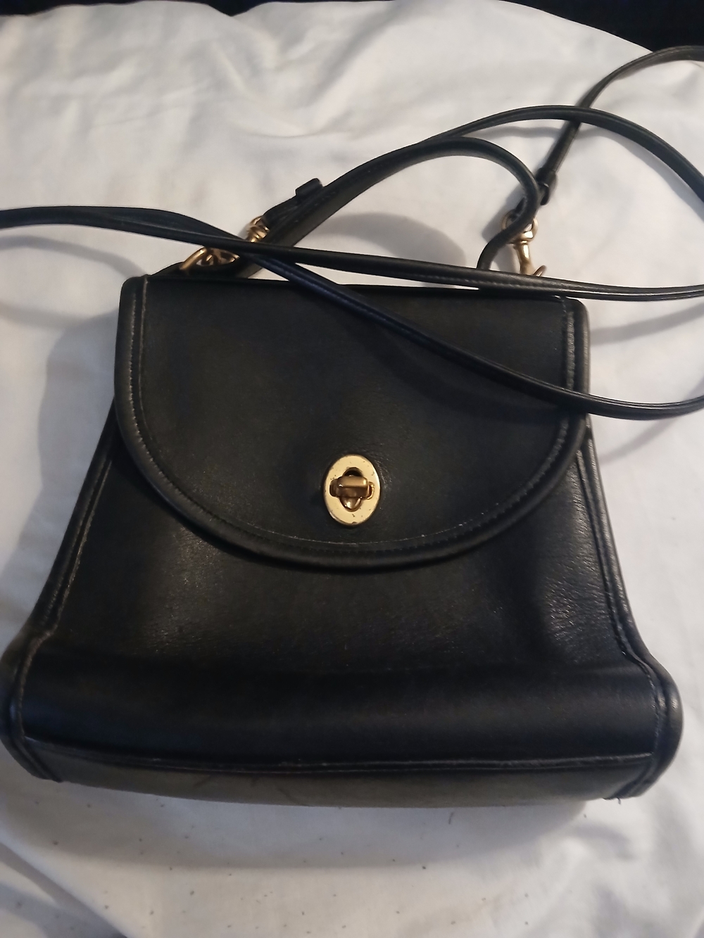 Vintage Coach Regina 9983 Black Leather Crossbody Bag with Gold Turn-Lock